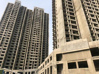 六千多業(yè)主欲哭無淚!鄭州啟福城爛尾多年,開發(fā)商回應(yīng):正在尋找資方,目前手里還有地